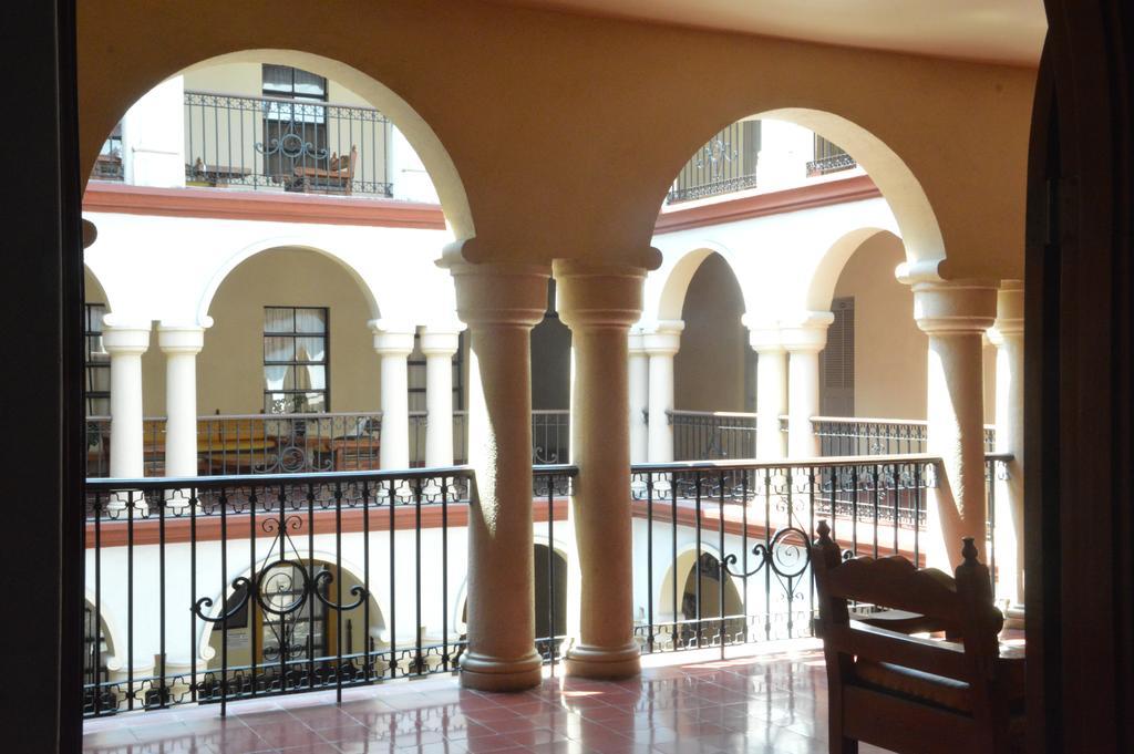Hotel Los Monteros ซิวดัดบิกโตเรีย ภายนอก รูปภาพ